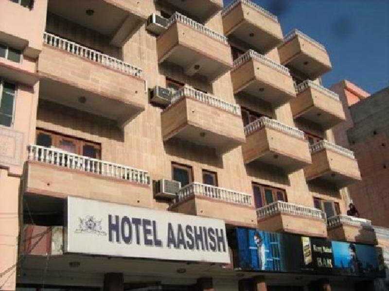 Hotel Aashish Джайпур Екстериор снимка